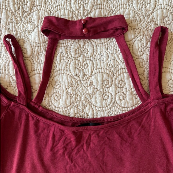 Y2k Burgundy halter cold shoulder top - Picture 4 of 5